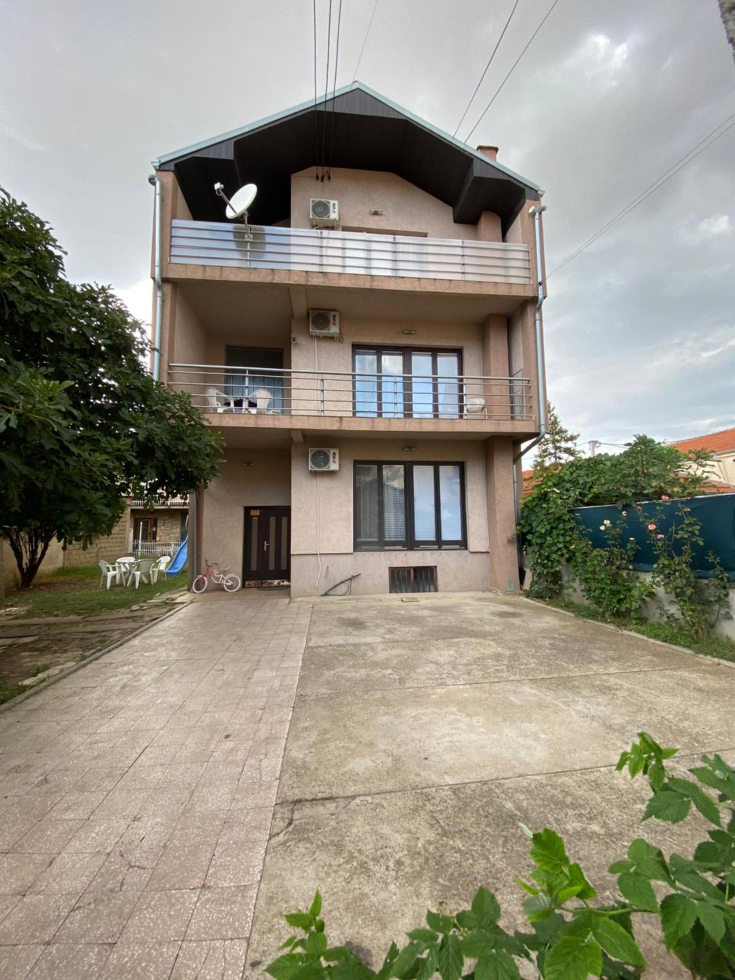 Apartmani Dora Leskovac Leskovac  Exterior photo
